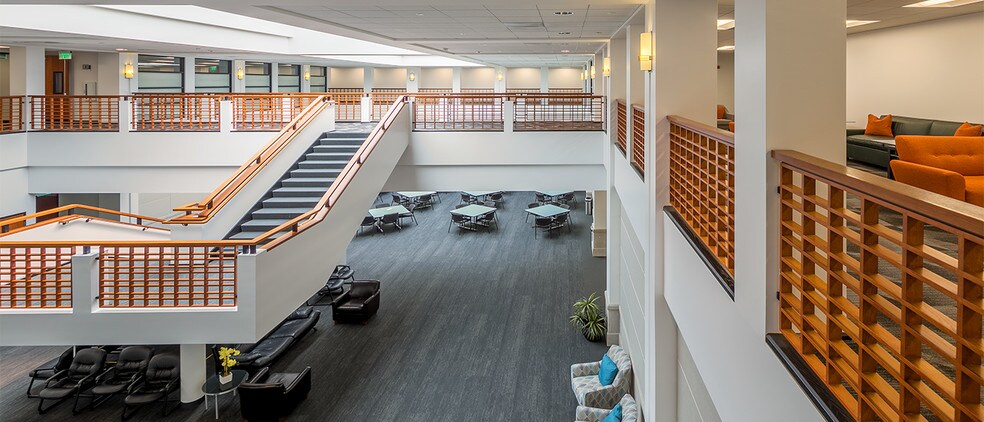 More Photos Of 924 Overland Ct, San Dimas Office For Lease