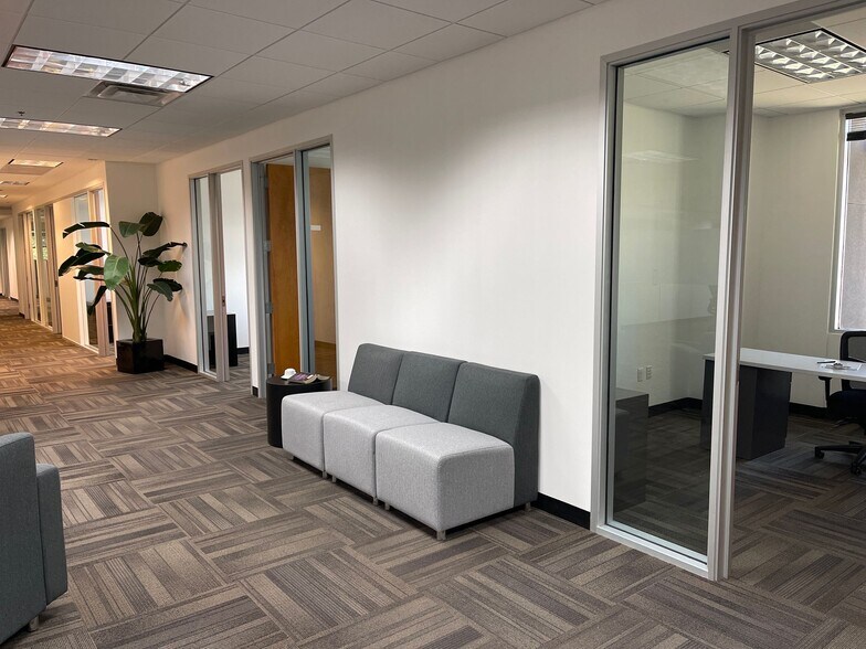 More Photos Of 10101 N 92nd St, Scottsdale Coworking Space