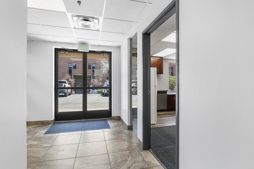 More Photos Of 9025 E Kenyon Ave, Denver Office For Lease