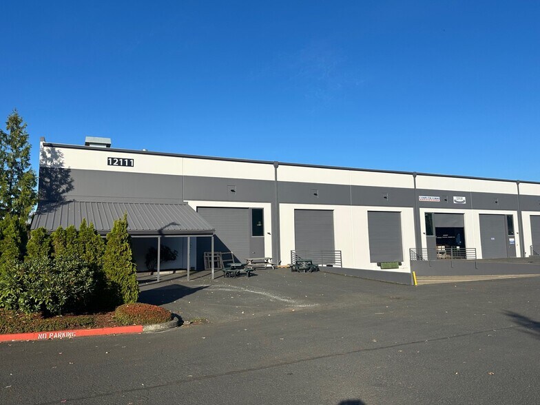 More Photos Of 12111 SW Herman Rd, Tualatin Manufacturing For Lease