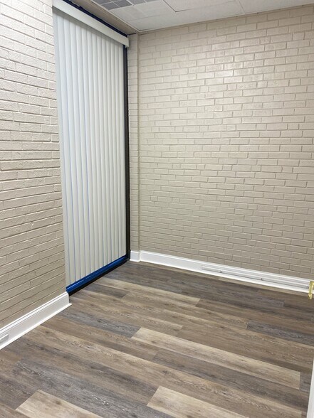 More Photos Of 275 Executive Park Blvd, Winston-Salem Medical For Lease