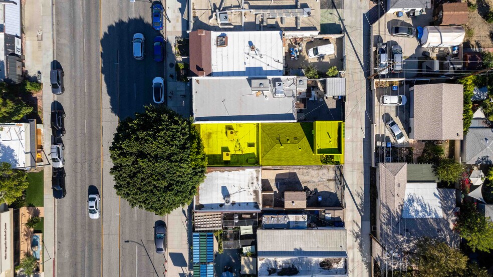 More Photos Of 2114 W Magnolia Blvd, Burbank Storefront For Sale