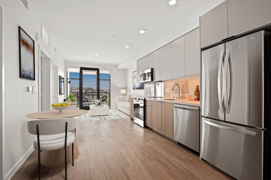 More Photos Of 200 N Vermont Ave, Los Angeles Apartments For Lease