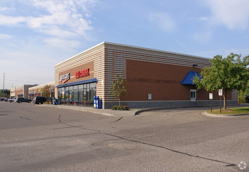 More Photos Of 1960-2080 Market Dr, Stillwater Storefront For Lease