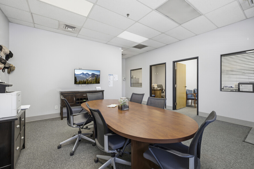 More Photos Of 449-477 Denver Ave, Loveland Light Distribution For Lease