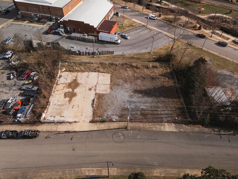 More Photos Of 213 S Boone St, Johnson City Restaurant For Sale