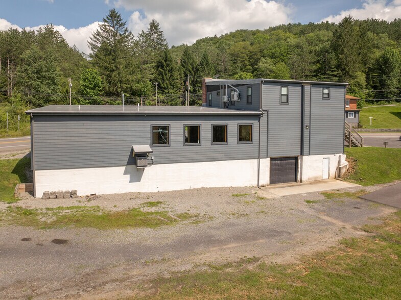 More Photos Of 541 Spruce St, Thomas Flex For Sale