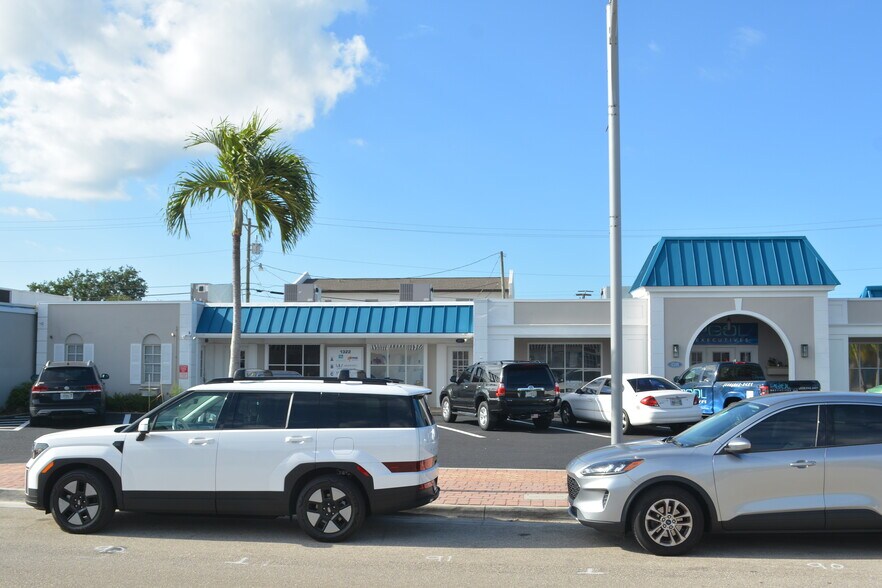 More Photos Of 1314-1322 Lafayette St, Cape Coral Loft Creative Space For Sale