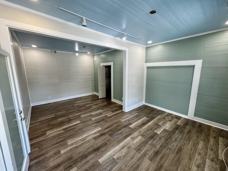 More Photos Of 1213 Truman Ave, Key West Storefront Retail Residential For Lease