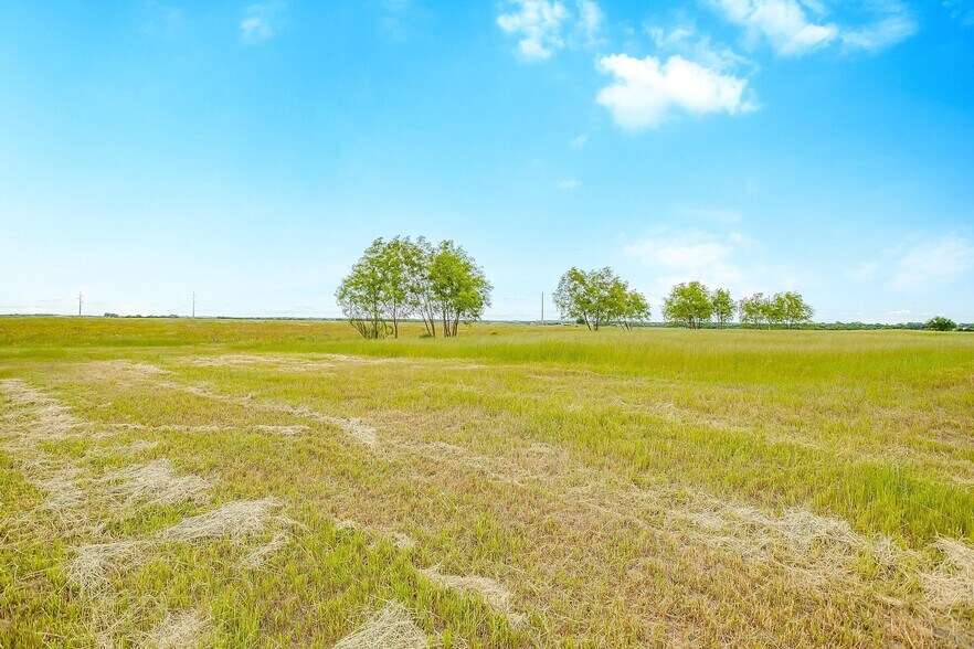 More Photos Of 2848 TX-81, Itasca Land For Sale