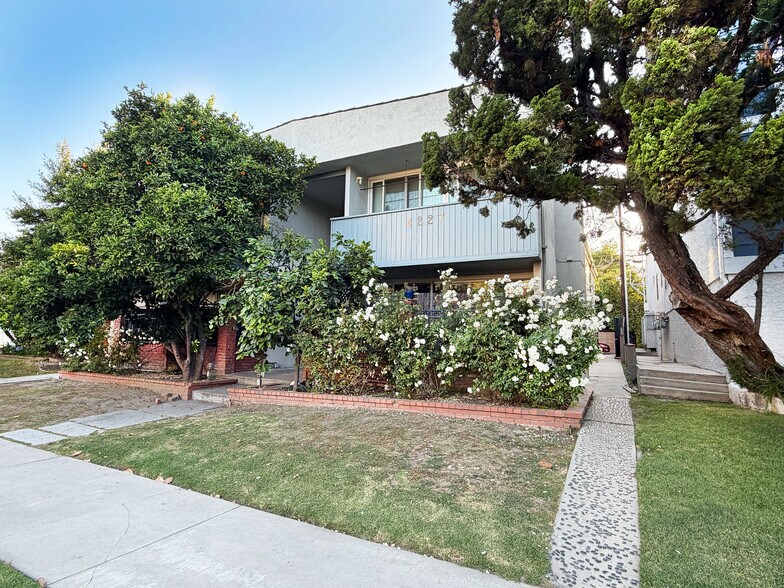 More Photos Of 4227 Whitsett Ave, Studio City Apartments For Sale
