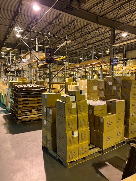 More Photos Of 2445 State Highway 30, Mayfield Warehouse For Lease