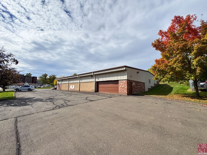 More Photos Of 980 Stanley St, New Britain Warehouse For Sale