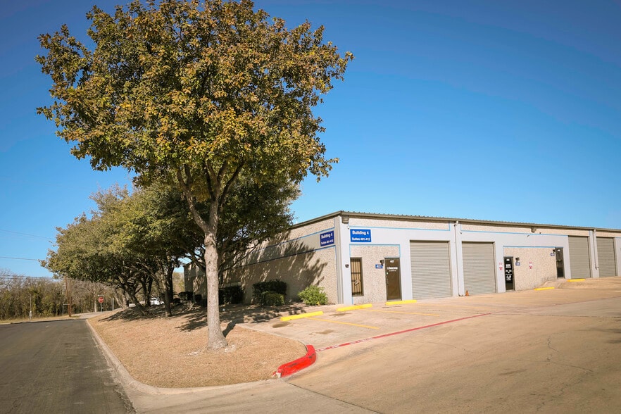 More Photos Of 5504-1 Bandera Rd, San Antonio Unknown For Lease