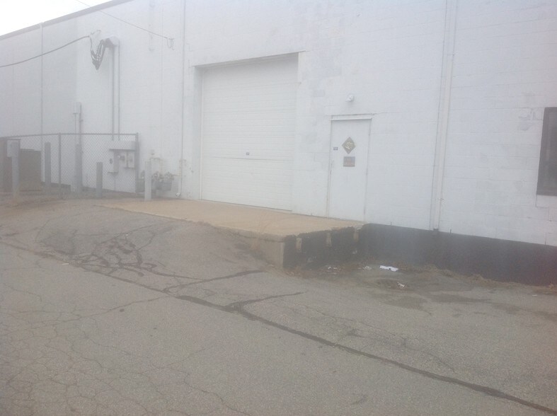 More Photos Of 33 Plan Way, Warwick Warehouse For Lease