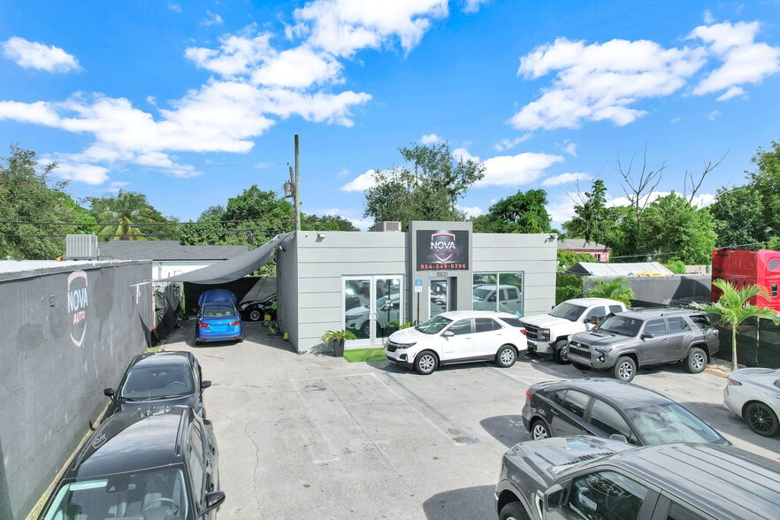 More Photos Of 9621 NW 27th Ave, Miami Office For Sale