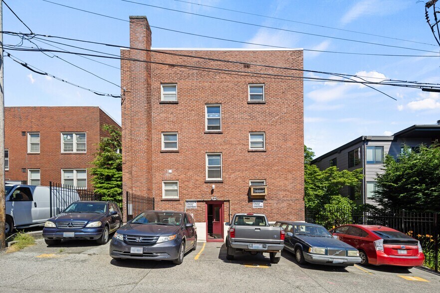 More Photos Of , Seattle Multifamily For Sale