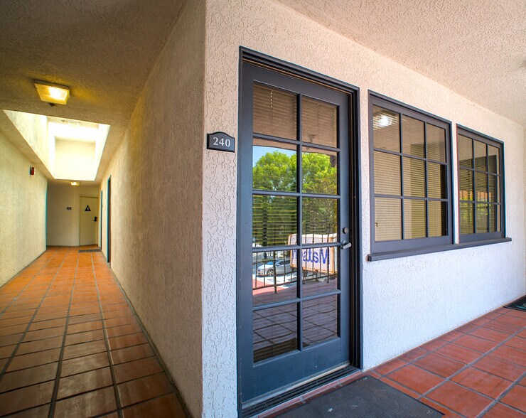 More Photos Of 1611 E 4th St, Santa Ana Loft Creative Space For Lease