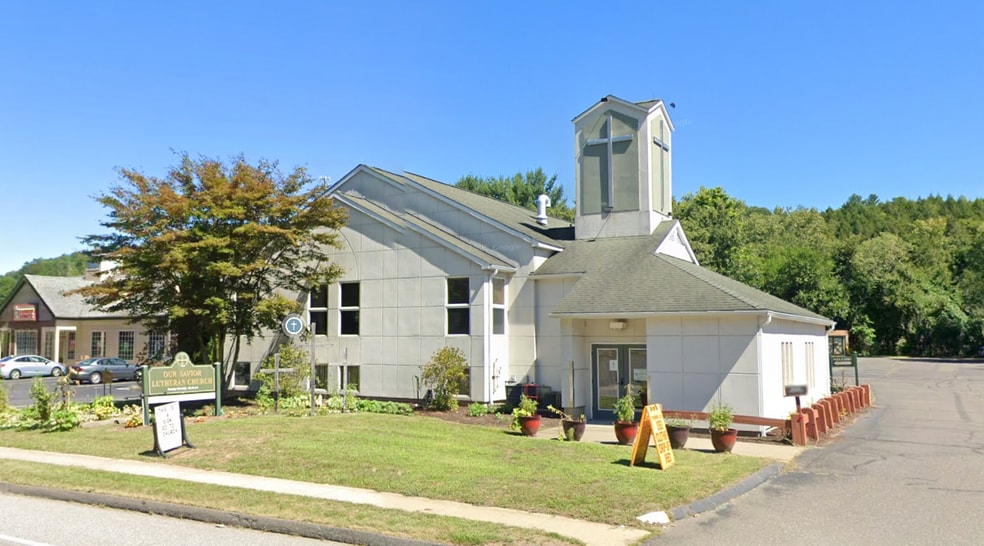 More Photos Of 505 S Main St, Thomaston Religious Facility For Sale