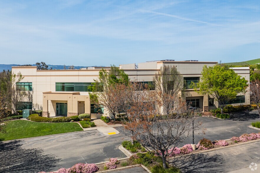More Photos Of 333 N Canyons Pky, Livermore Office For Lease