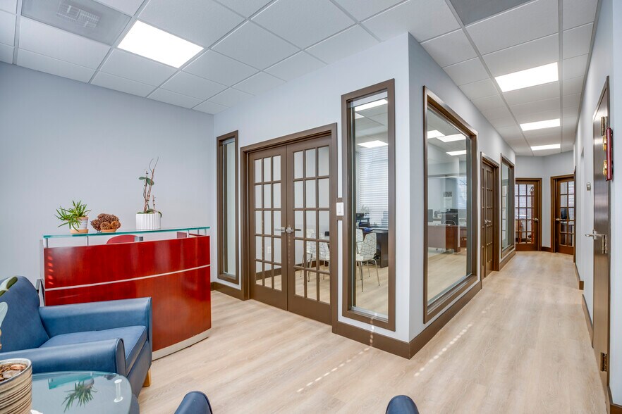 More Photos Of 7008 Little River Tpke, Annandale Medical For Sale