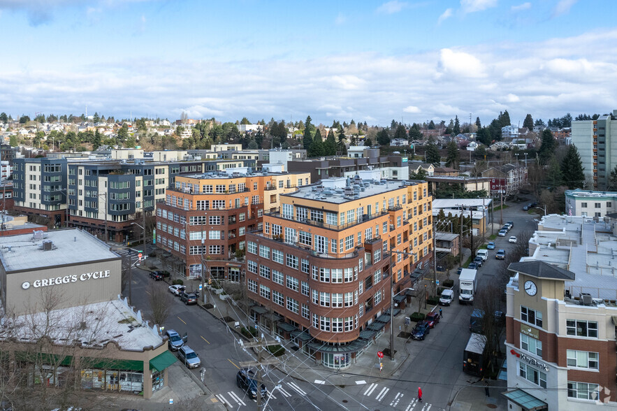 More Photos Of 414 NE 70th St, Seattle Apartments For Sale