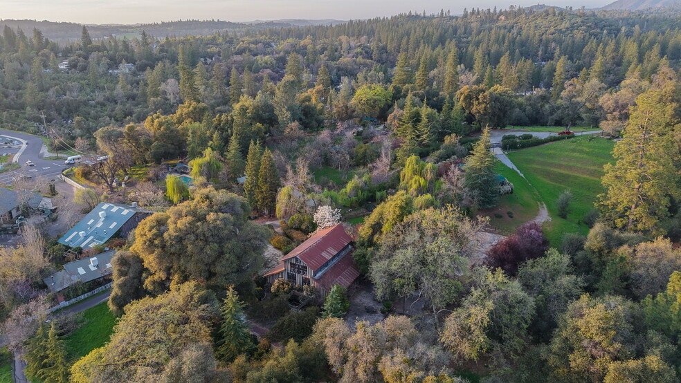 More Photos Of 21645 Parrotts Ferry Rd, Sonora Specialty For Sale