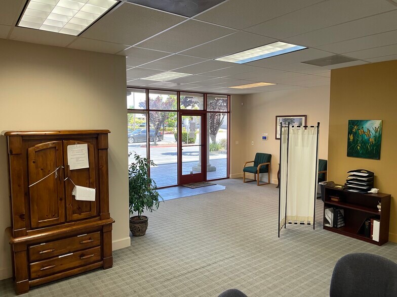 More Photos Of 2353 S Broadway, Santa Maria Office For Lease