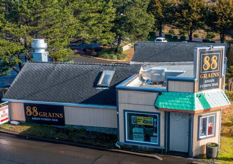More Photos Of 4660 SE Highway 101, Lincoln City Restaurant For Sale