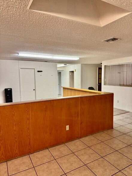 More Photos Of 144 E Washington Ave, Escondido Office Residential For Lease