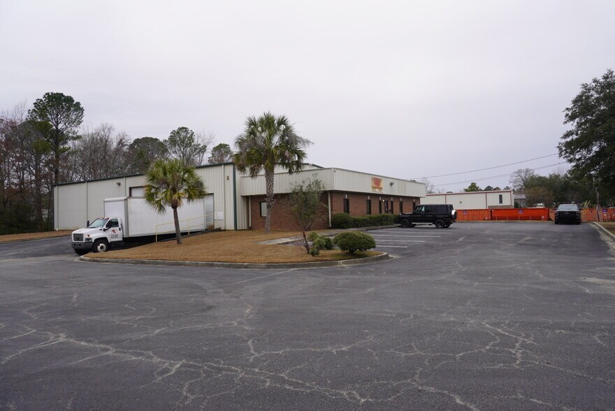 More Photos Of 7259 Cross Park Dr, Charleston Warehouse For Sale