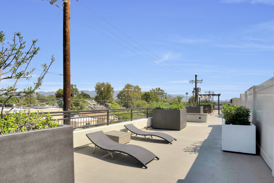 More Photos Of 10455 Magnolia Blvd, North Hollywood Apartments For Sale