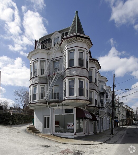 More Photos Of 42 Blackstone St, Woonsocket Storefront Retail Residential For Lease