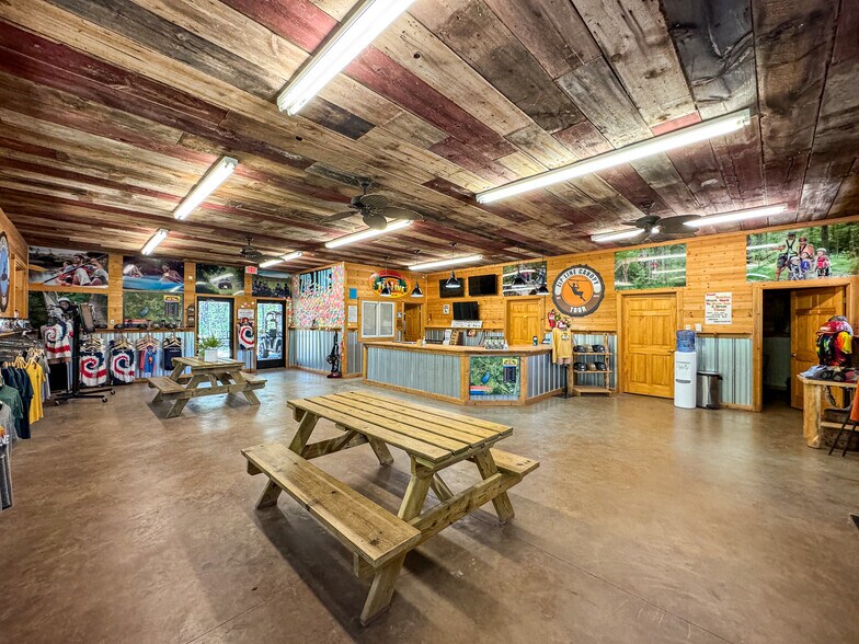 More Photos Of 7849 US Highway 51, Minocqua Sports And Entertainment For Sale