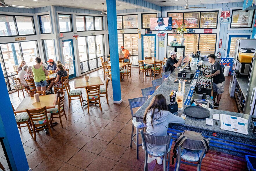 More Photos Of 371 Navaho Trl, Onalaska Hotel For Sale