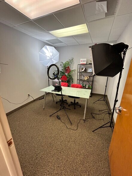 More Photos Of 34650 N US Highway 19, Palm Harbor Office For Lease