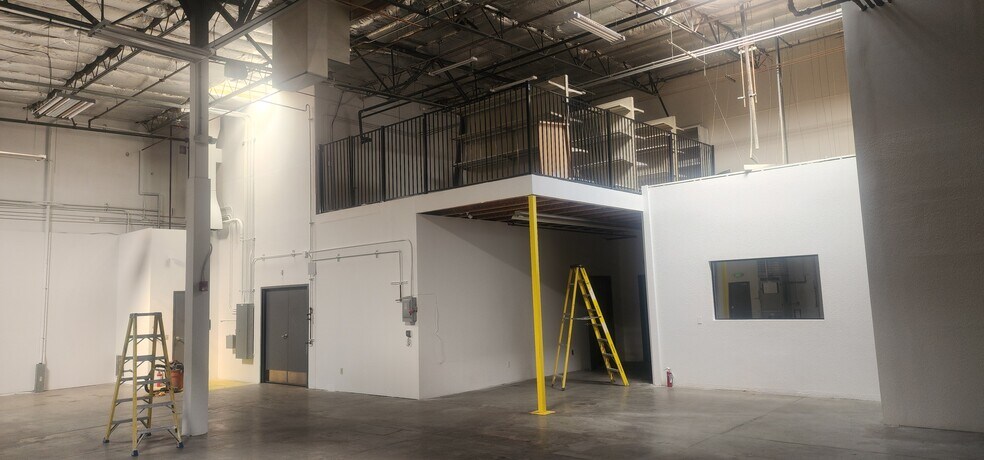 More Photos Of 4875 Longley Ln, Reno Showroom For Lease