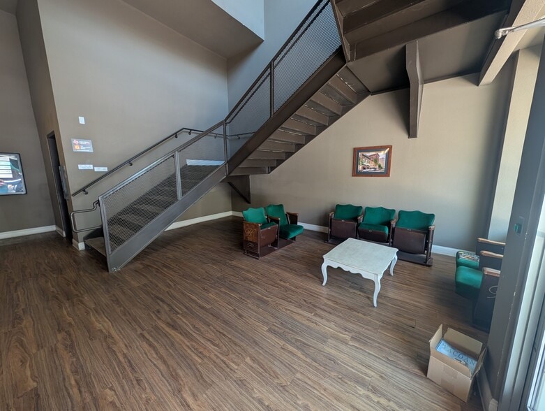 More Photos Of 605 Austin Ave, Waco Storefront Retail Office For Sale