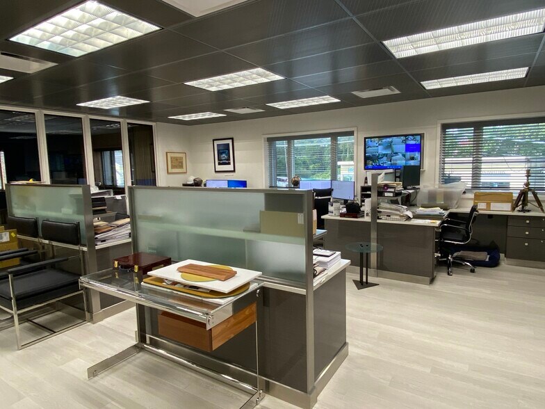 More Photos Of 28 Potter Ave, New Rochelle Light Distribution For Lease