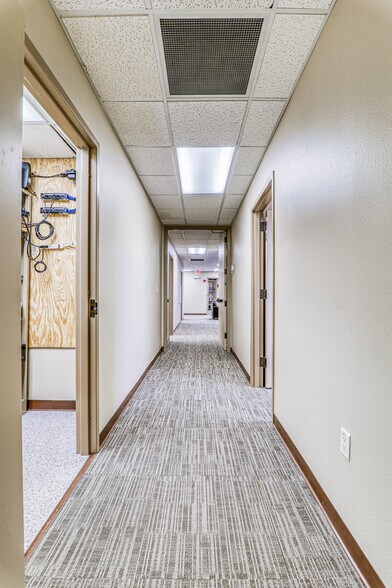 More Photos Of Sundland Park & Mesa Hills Dr., El Paso Office For Lease