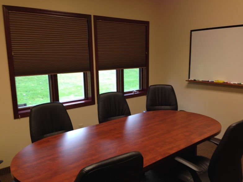 More Photos Of 16200-16204 Highway 7, Minnetonka Office For Lease