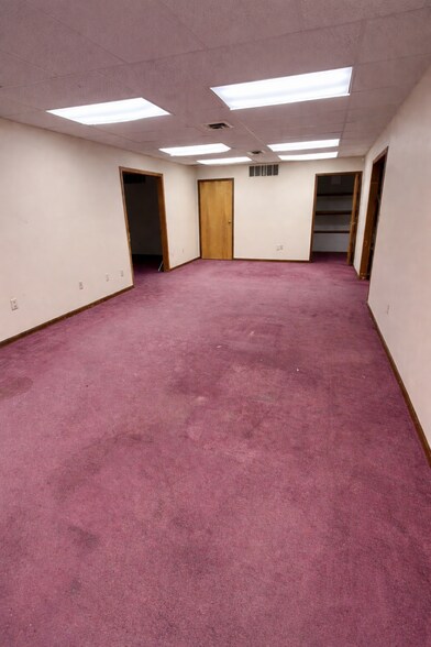 More Photos Of 4212 S Hocker Dr, Independence Office For Sale