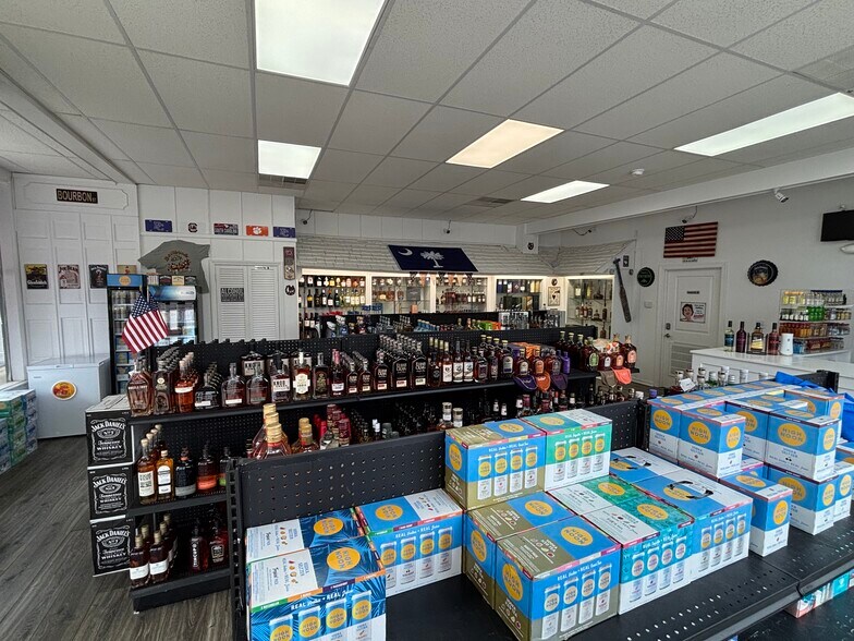 More Photos Of 129-131 S Broad St, Clinton Storefront Retail Office For Sale