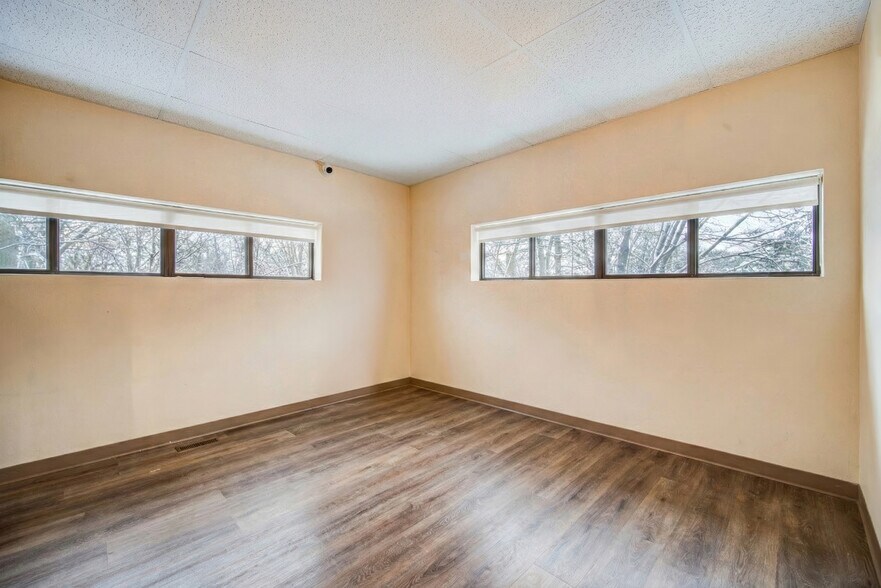 More Photos Of 56 Main St, Poughkeepsie Medical For Lease