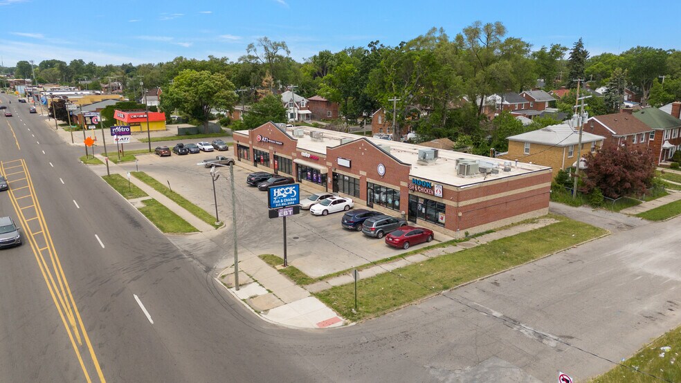 More Photos Of 10600-10636 W 7 Mile Rd, Detroit Storefront For Sale