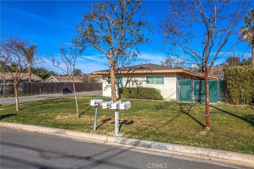 More Photos Of 32390 Avenue D, Yucaipa Apartments For Sale