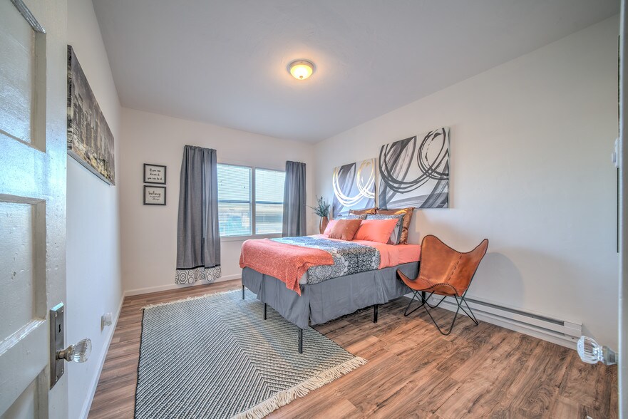 More Photos Of 1049 43rd St, Emeryville Apartments For Sale