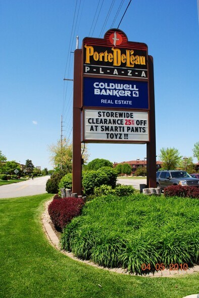 More Photos Of 2000-2166 45th St, Highland Unknown For Lease