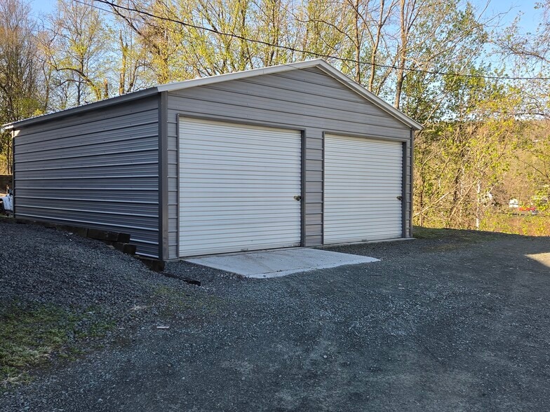More Photos Of 126 Grandview Ave, Honesdale Flex For Sale