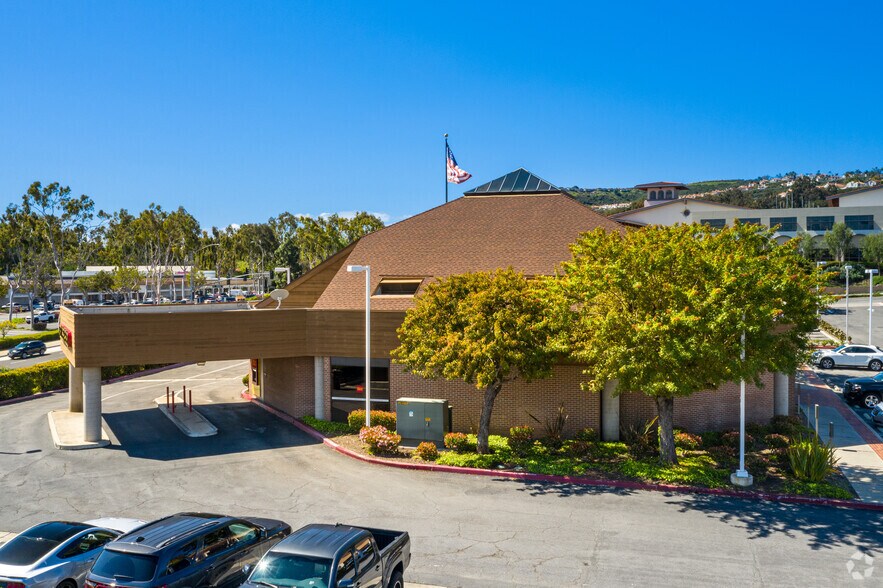 More Photos Of 30192 Town Center Dr, Laguna Niguel Drugstore For Lease